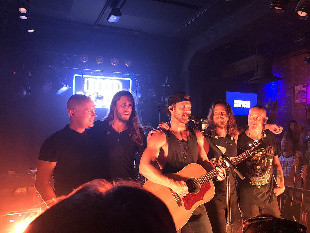 kip moore and the slowhearts