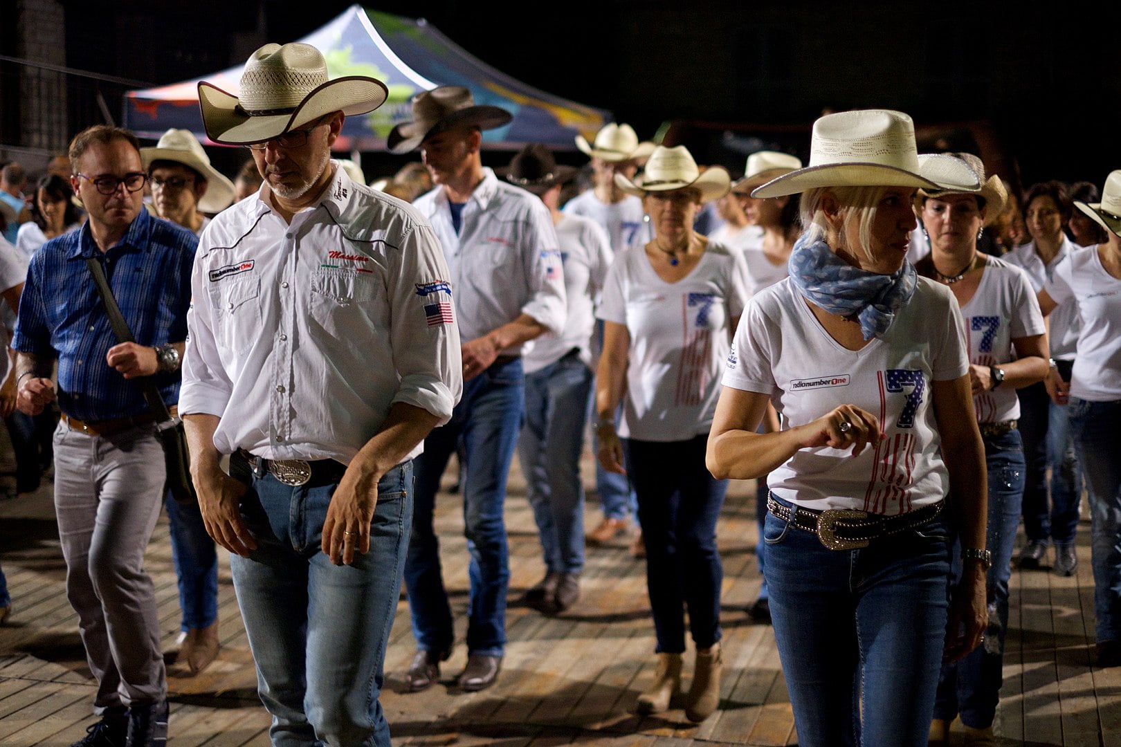 line dancing in esino lario (27858764286)